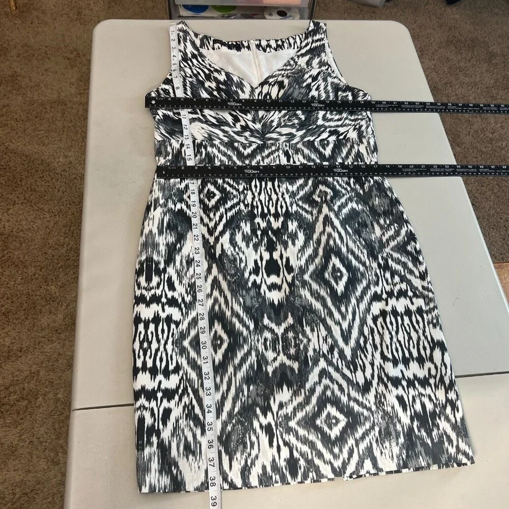 LAFAYETTE 148 Dress Womens 10 Black White Printed Sheath Sleeveless V-Neck 10/12